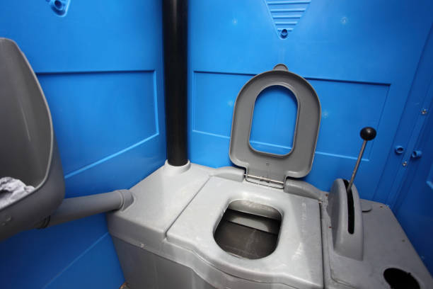 Best Porta potty rental near me  in Chisholm, MN
